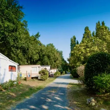 Mobilhome Super Titania - 3 Bedrooms - Family Jf102 Holiday home Les Mathes
